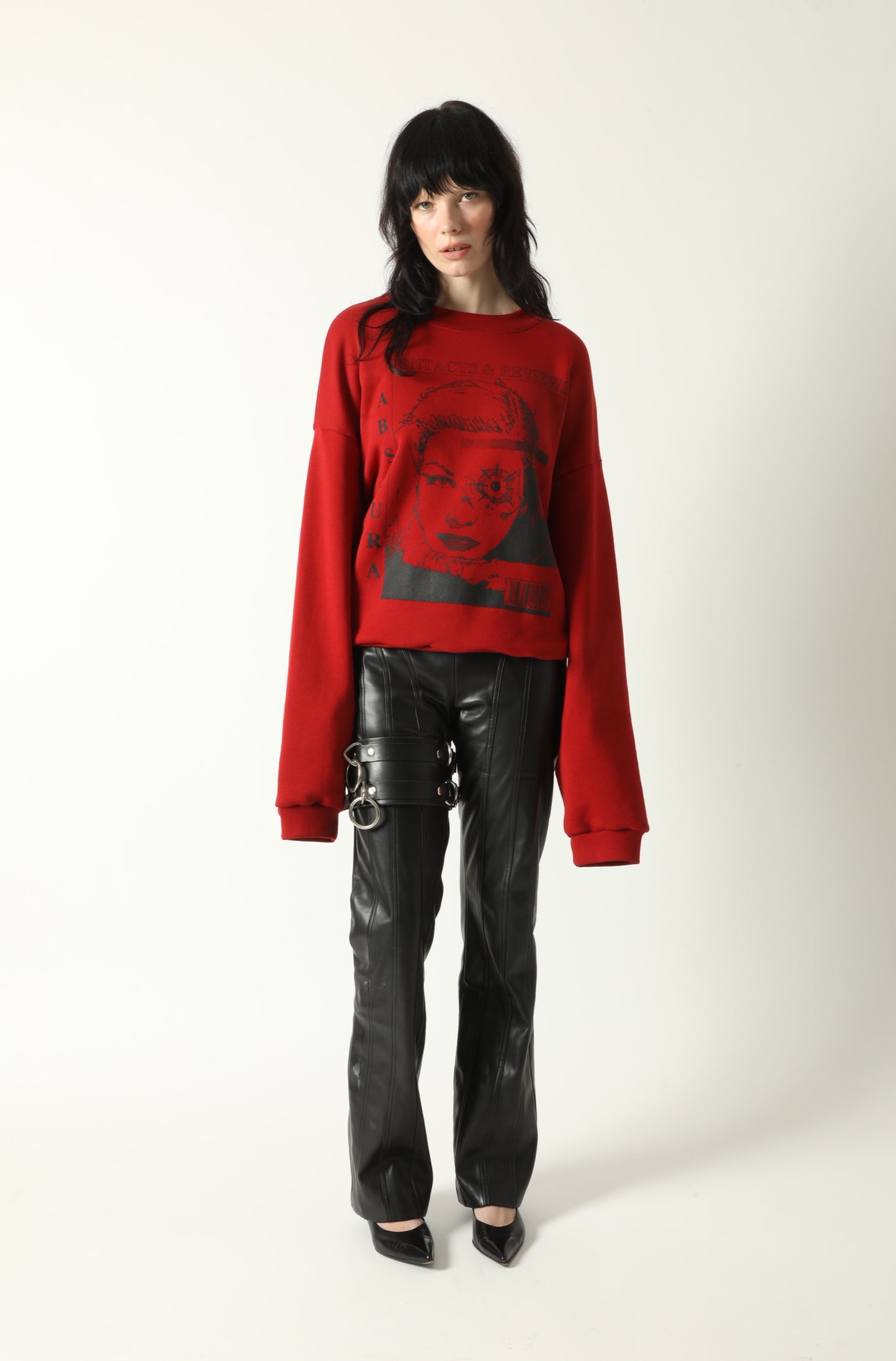 CONTACTS & REVIEWS RED CREWNECK